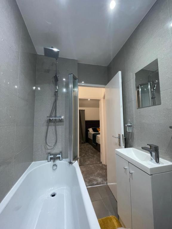 Tooting Lodge London - Cosy 2 Bedroom House With Garden, 5 Mins Walk To Tube Station Экстерьер фото